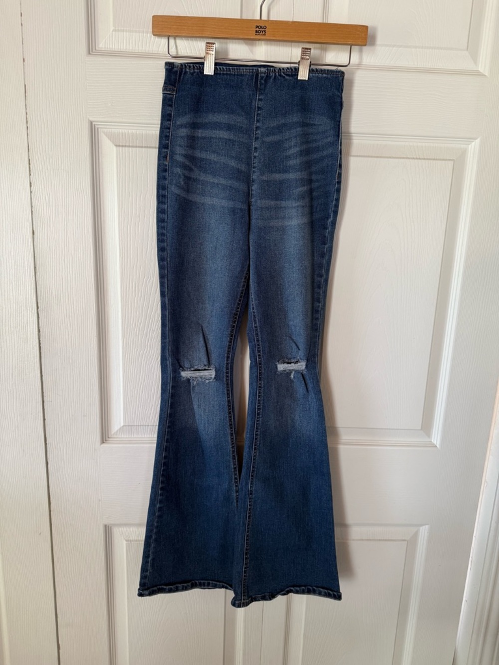 Tinseltown Dark Blue Flared Jeans with Knee Rips